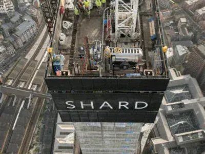 shard view on building crane